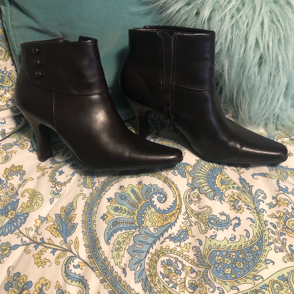 White Mountain Booties
